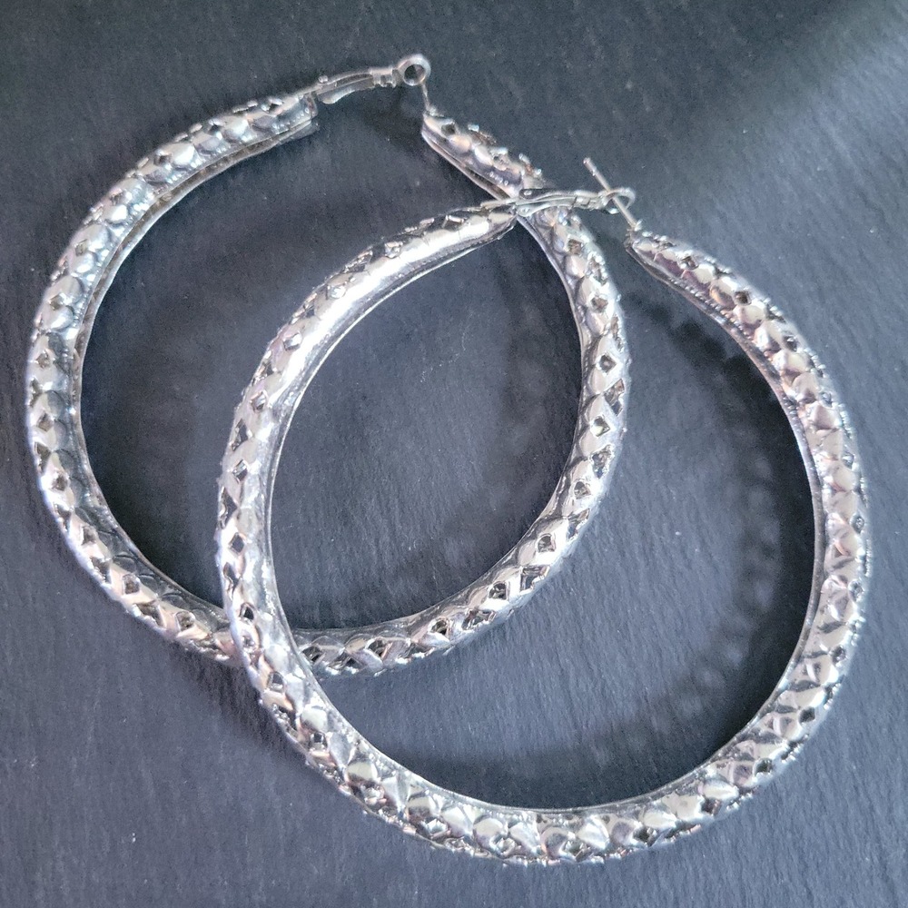 Silver Textured Large Hoop Earrings 3.25 Inch Diameter Size Large‎ Baddie Y2K